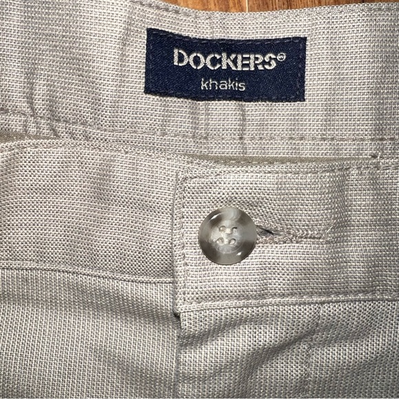 Dockers men’s classic fit khakis - Picture 8 of 8